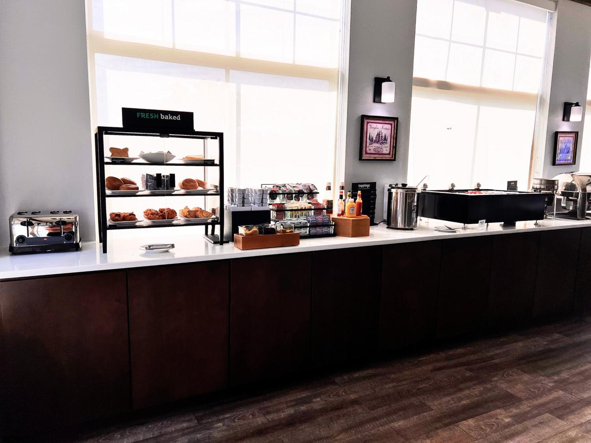 Holiday Inn Hotel & Suites Madison West - Middleton By Ihg Esterno foto